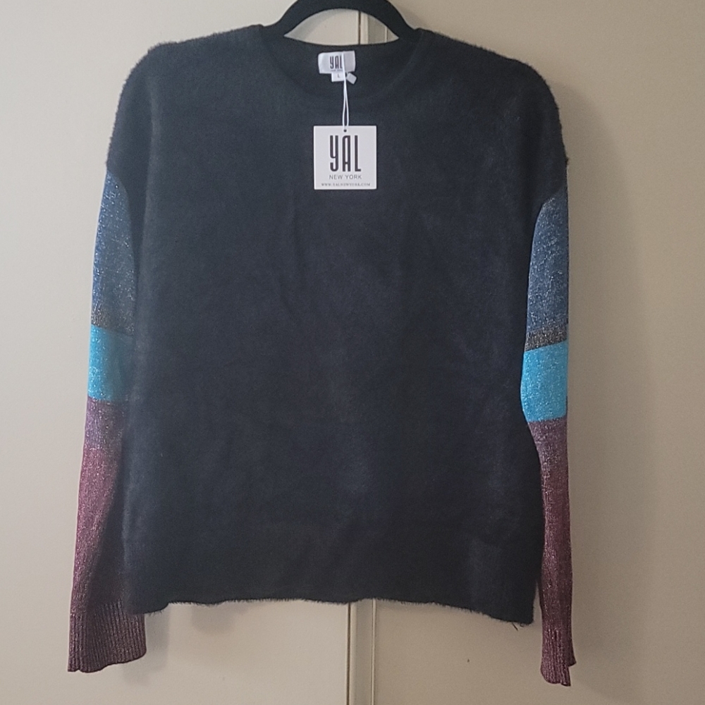 Brand new Yal NY top.